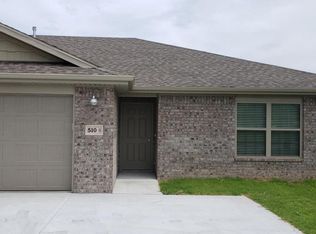 510 W Main St #B, Gentry, AR 72734