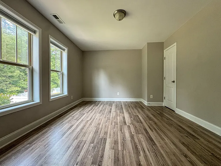 296 Sedgefield Dr — Photo 17