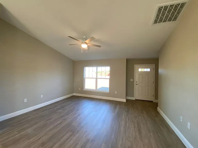 28 Juniper Dr — Photo 5