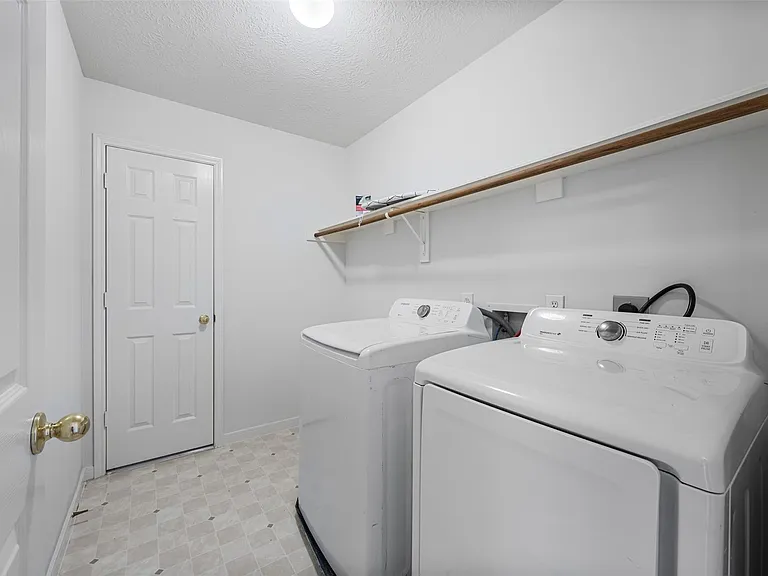 6518 Portuguese Bend Dr — Photo 20