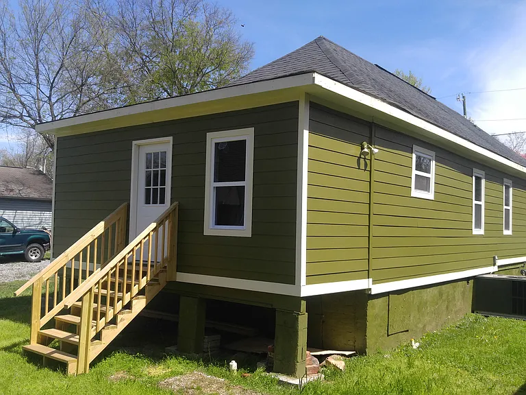 209 Douglas Ave — Photo 3