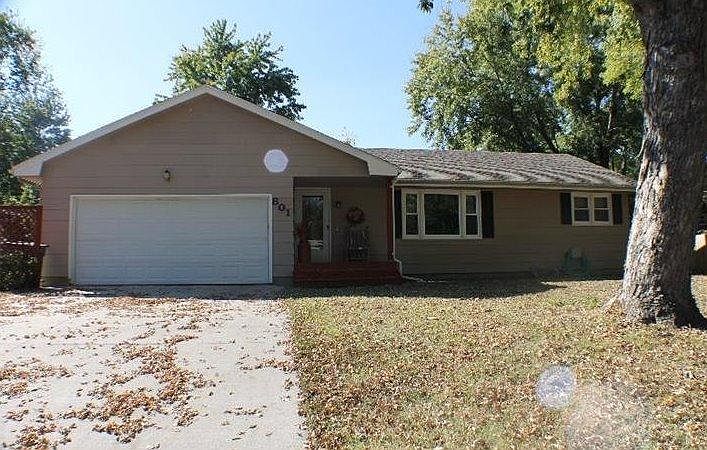 1st image of 801 Sunrise Dr