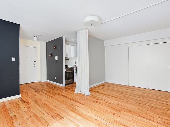 3rd image of 1420 York Ave APT 2D