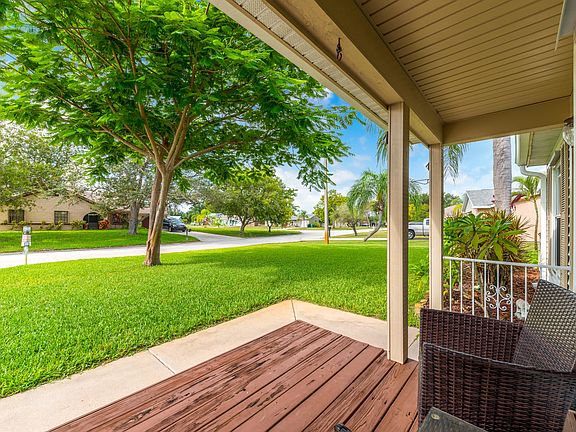 3rd image of 2062 SE West Dunbrooke Circle