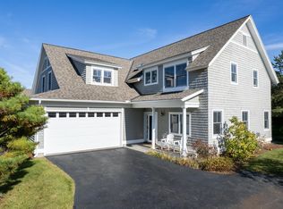 102 Fairway Dr #102, South Burlington, VT 05403