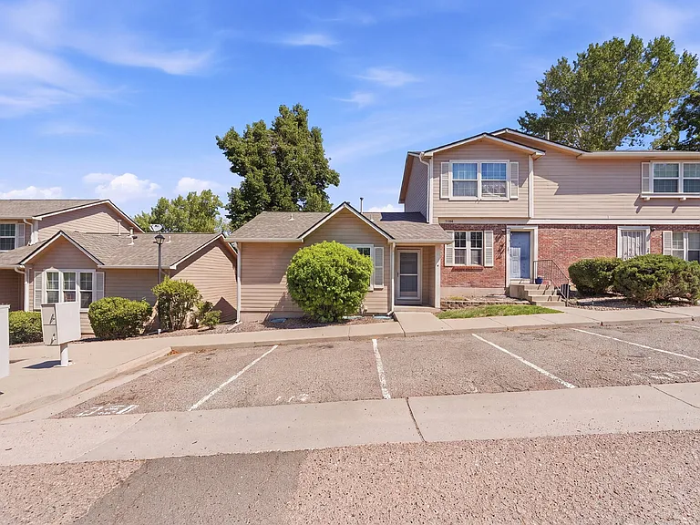 1505 S Ouray Cir #D — Photo 1