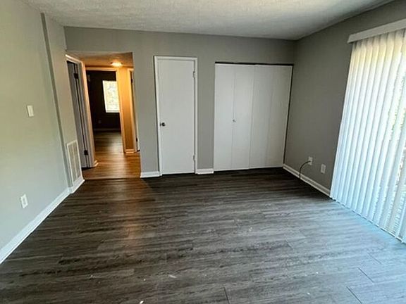 3rd image of 2066 Fairmont Ct #11