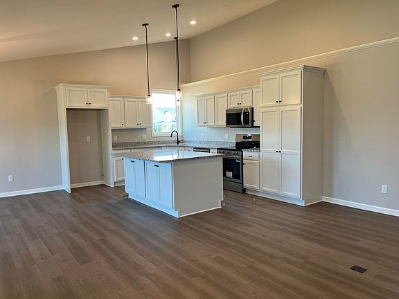 4th image of 1522 Autumn Ridge Dr