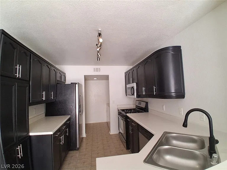 8023 Simone Ave — Photo 4