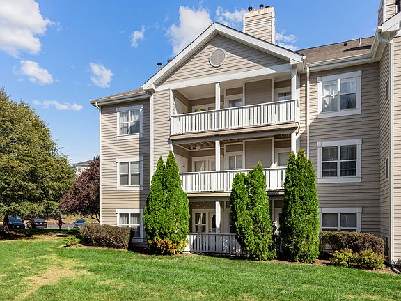 2nd image of 14301 Grape Holly Grv APT 15