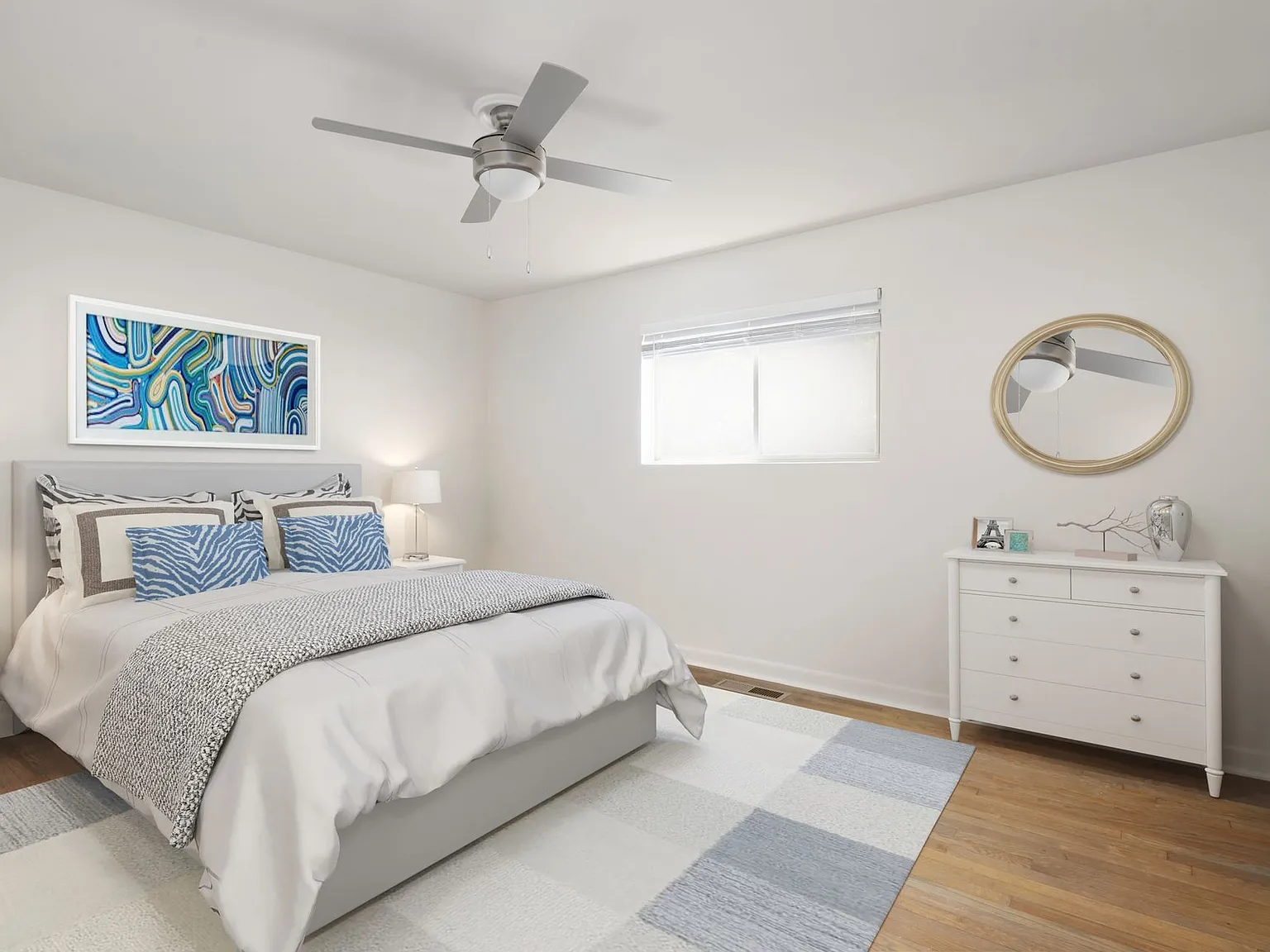 2 bed, 1000 sqft, $1,900 — Photo 2
