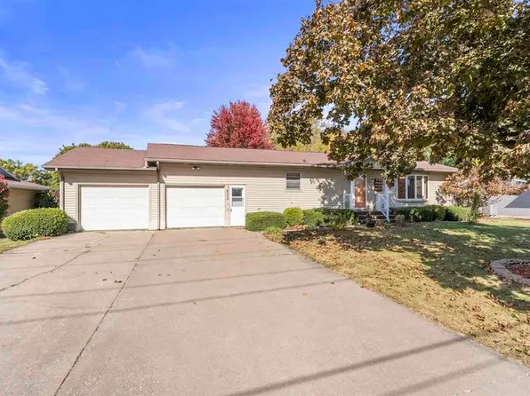 612 E Polk St, Washington, IA 52353