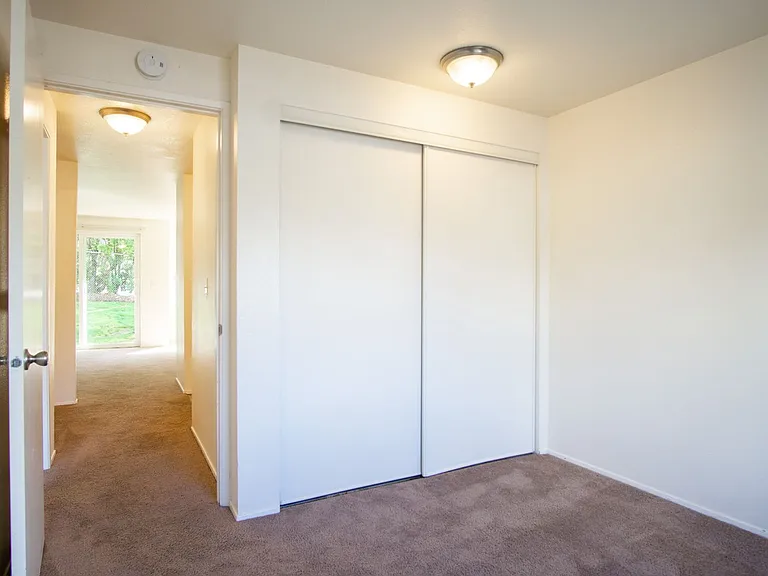 147A - Park Place Apartments — Photo 14
