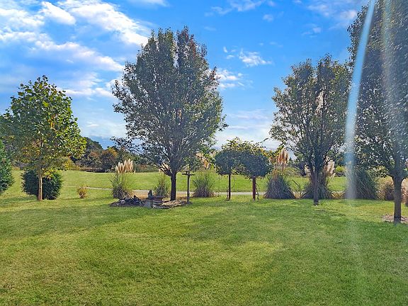 4th image of 3193 Meridian Dr