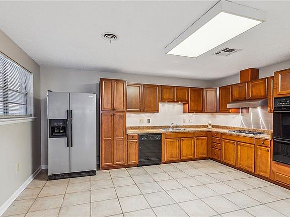 4th image of 1504 Taft Park