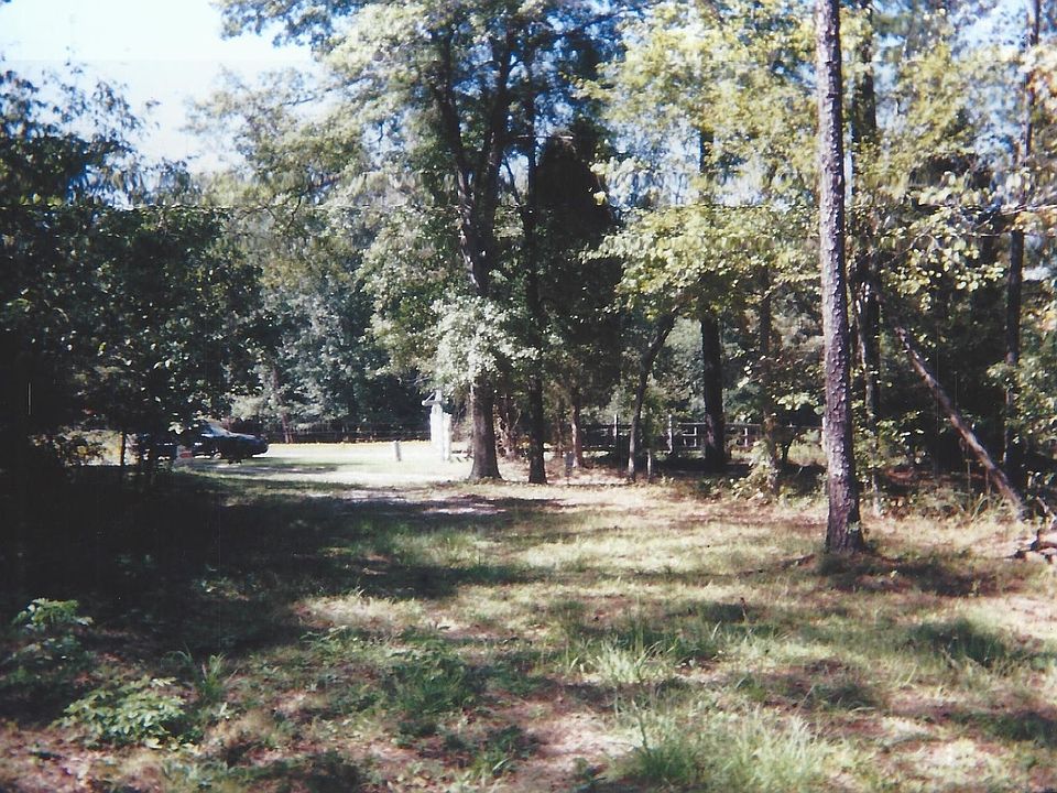 Middle facing toward road