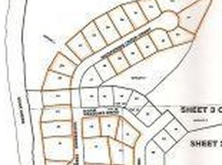 460 Whispering Creek Ct, Green Bay, WI 54303