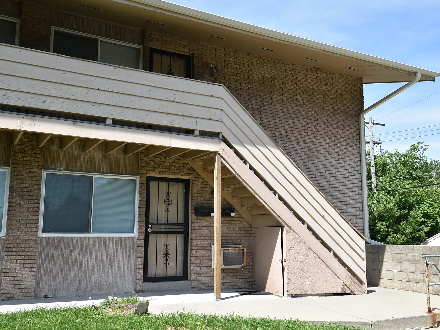 2 bed, 650 sqft, $995 — Photo 2