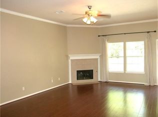 2401 Springwood Dr, Brenham, TX 77833