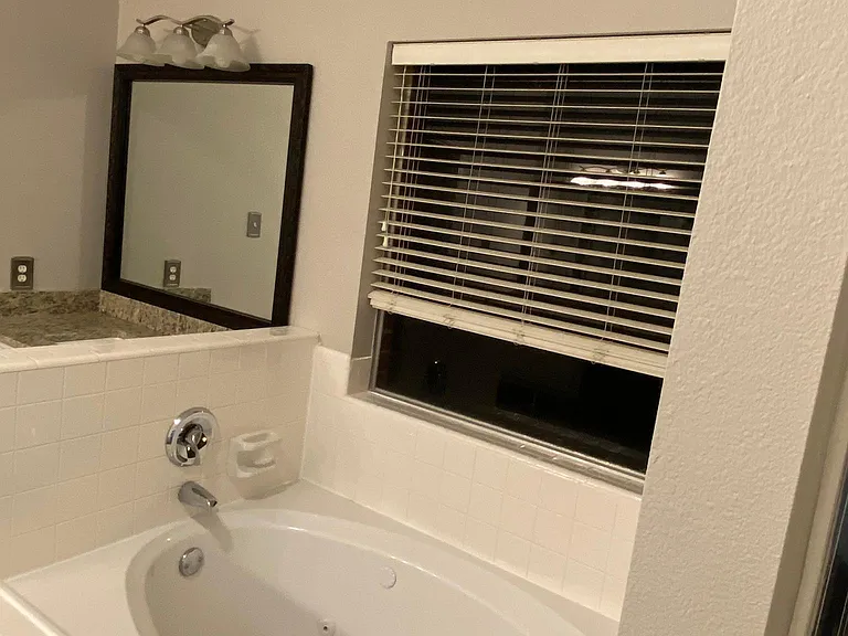 9403 Meadow Point Ct — Photo 14