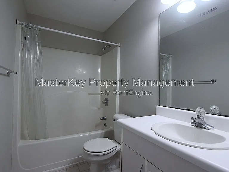 1600 Nesfield Pl — Photo 23