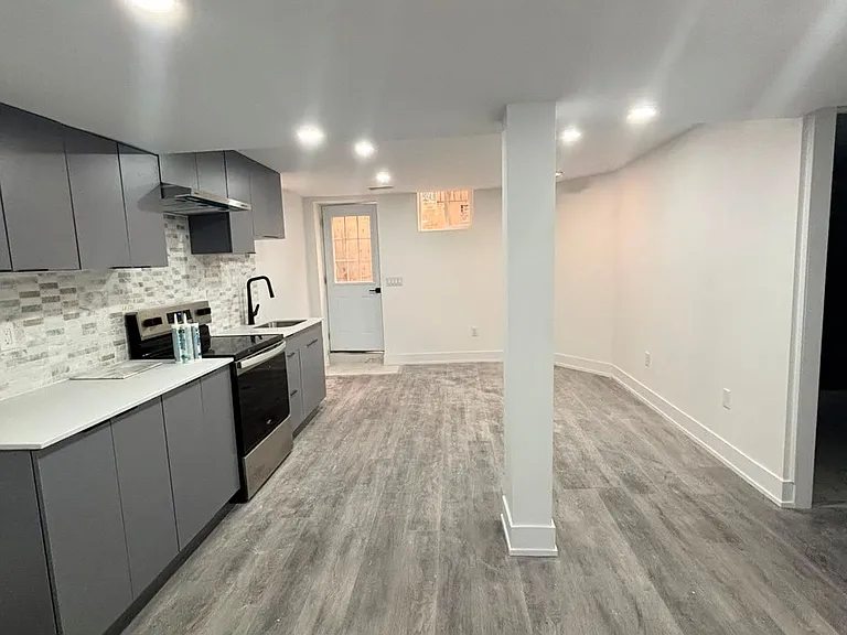 13 Brider Cres #BASEMENT — Photo 3