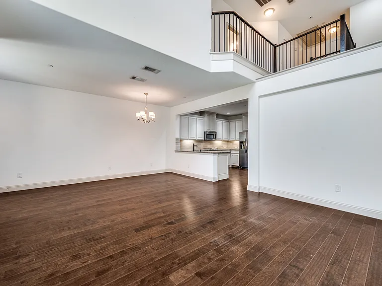 7424 Mitchell Dr — Photo 6