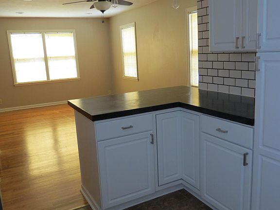 Open kitchen into Living