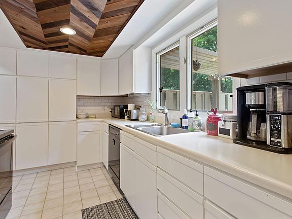 3rd image of 58 Walden St