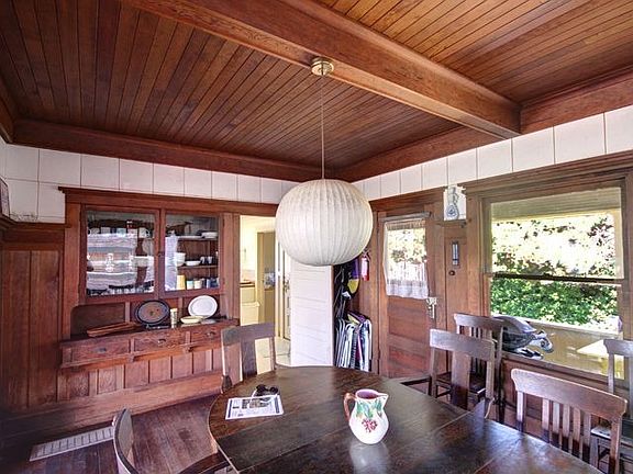 Dining Rm w/Built-in