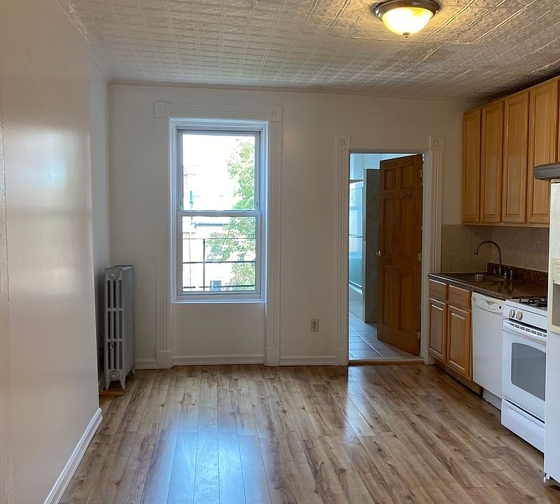 1st image of 783 Union St #D4