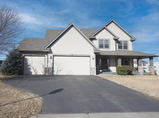 9698 Dunes Ave, Cottage Grove, MN 55016