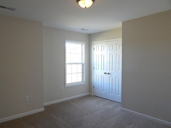 3rd image of 161 Stratford Pl
