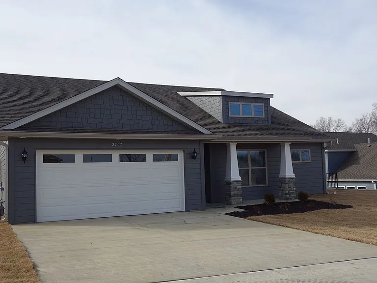 Manor Homes — Photo 119