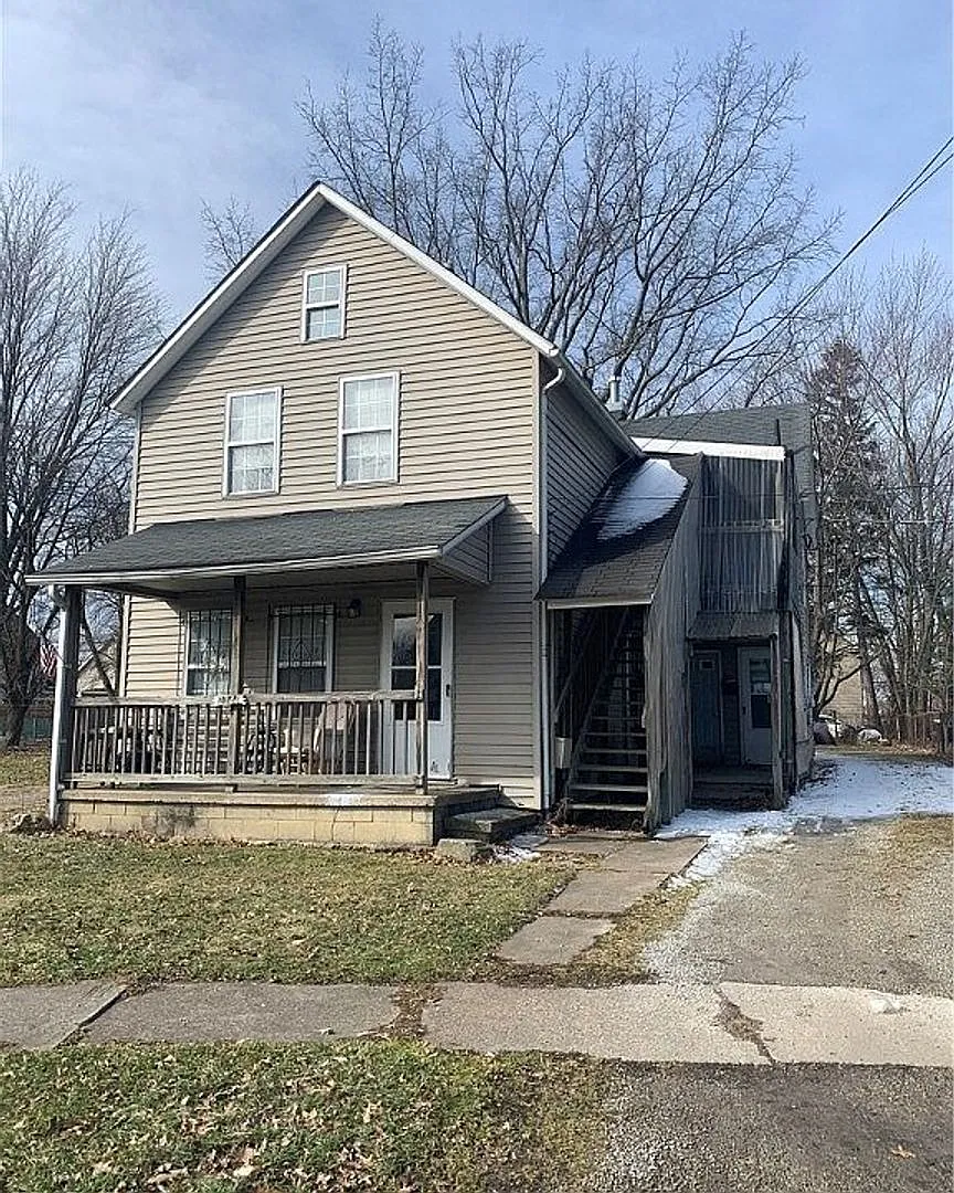 2344 East Ave — Photo 1