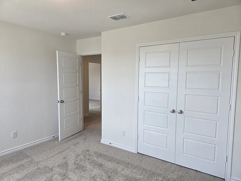 9556 Griffith Run — Photo 10