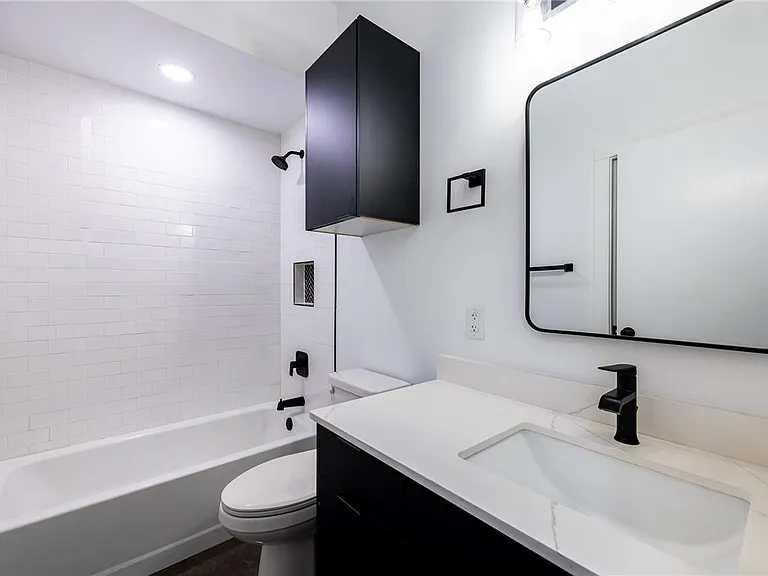 626 Glazebrook St #A — Photo 17