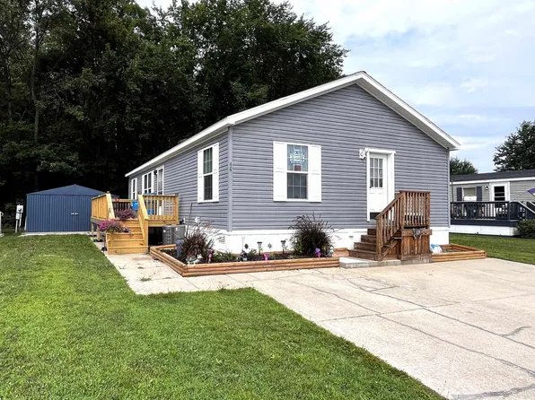 563 Allen Rd, Milan, MI 48160