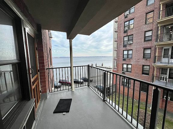 4th image of 1130 Stadium Ave APT 5H