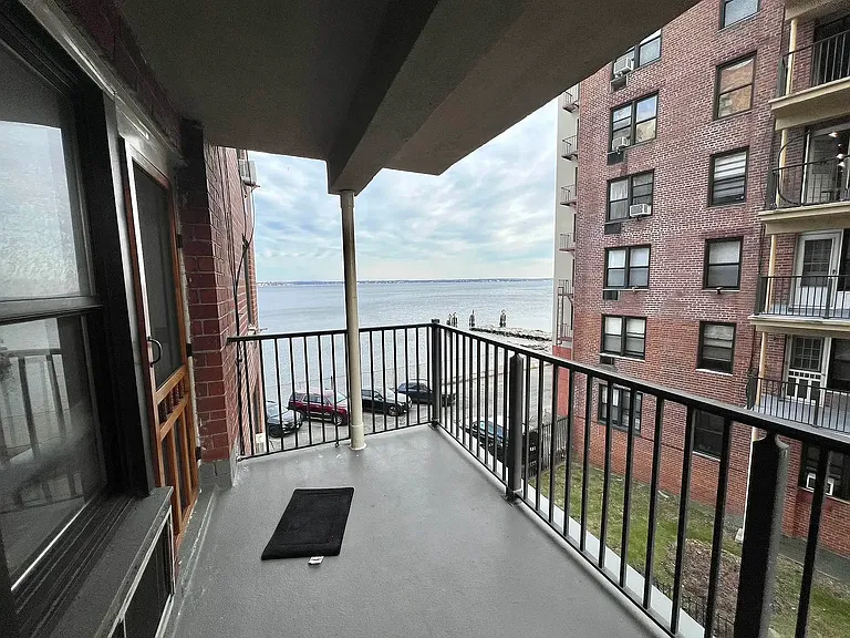 1068 Ward Ave #1E — Photo 18