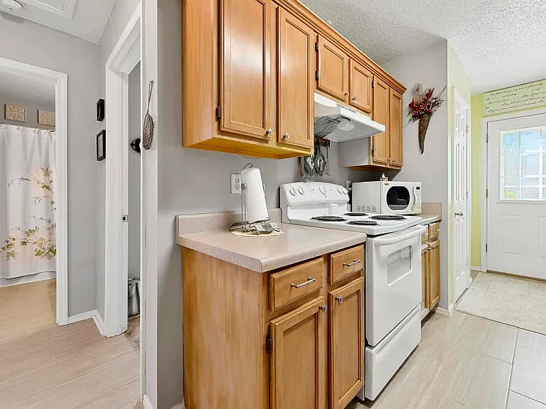 10527 Bay Tree Dr — Photo 14