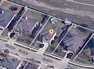 2703 Clark Dr, Corinth, TX 76210