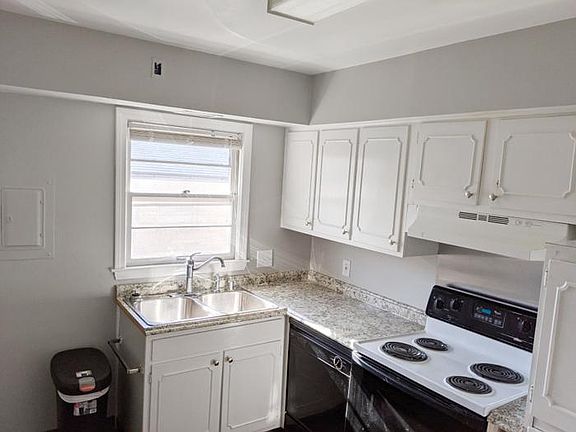 4th image of 2542 Gladstone Ave APT 3