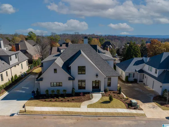 2208 Walnut Hill Dr, Birmingham, AL 35226