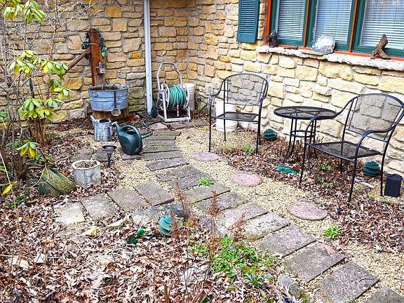3rd image of 3749 E Lakeview Dr