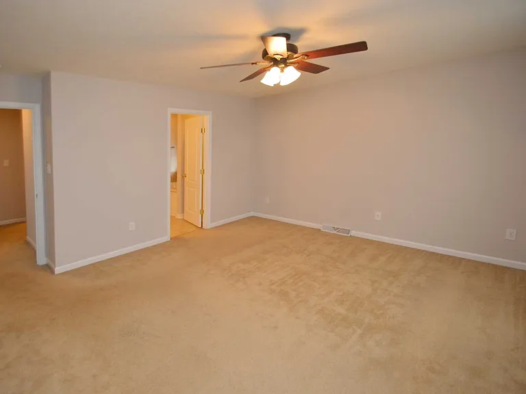 300 Wessex Rd — Photo 9