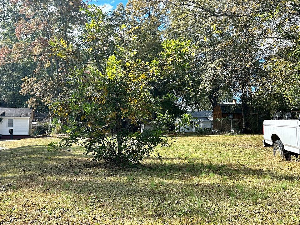 2nd image of 0 Green St