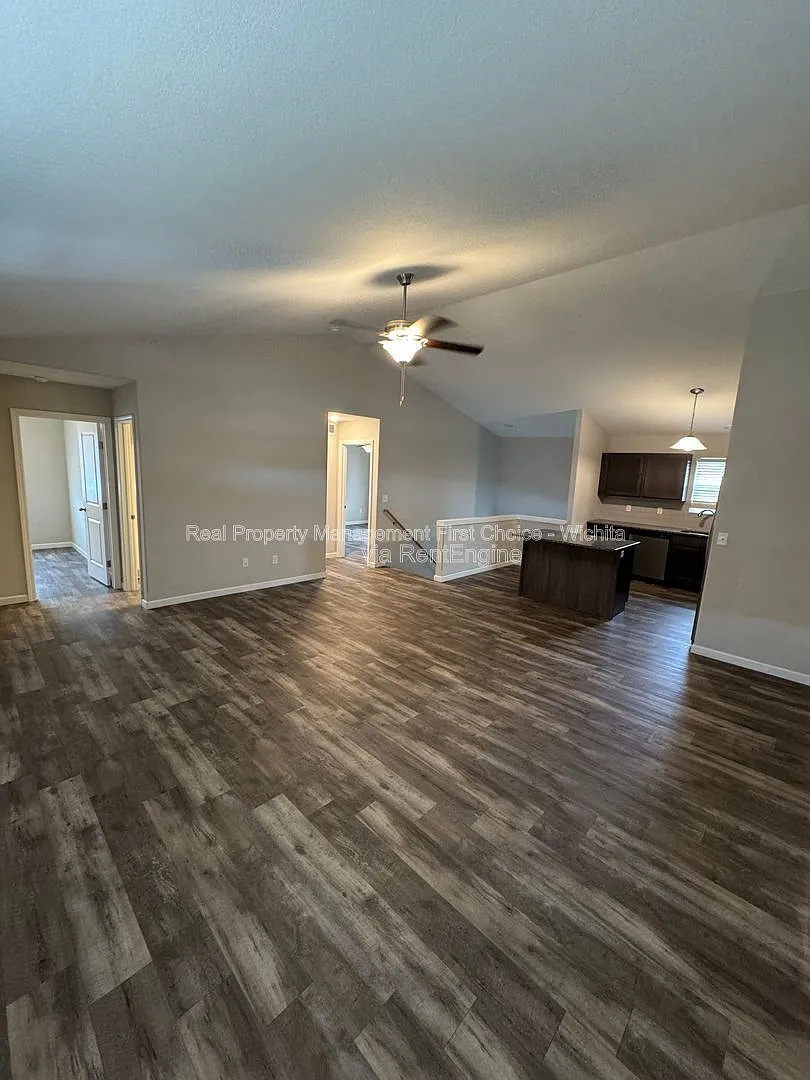 Building Photo - 5321 N Toben Ct