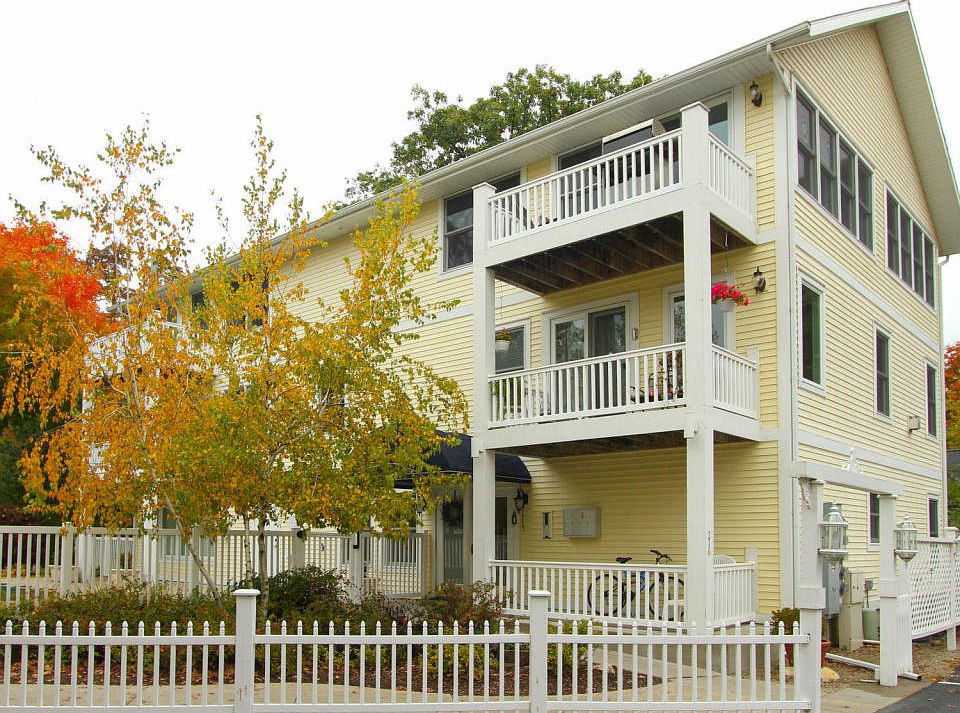 1st image of 216 Park Ave APT 10