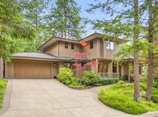 611 Forest St, Ashland, OR 97520
